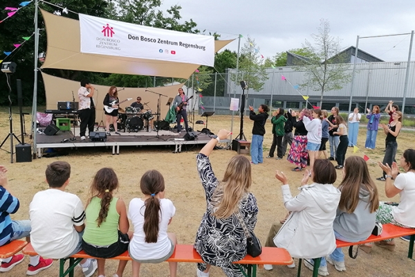 Sommerfestival Open Stage_web.jpg